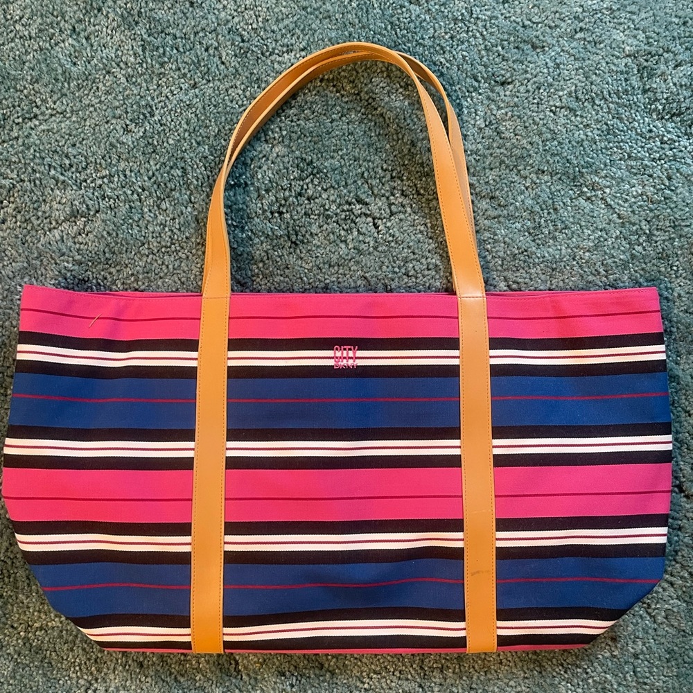 DKNY City Bucket Bag Rainbow Stripes